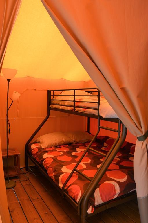 Camping Le Mas De Riri Celles  المظهر الخارجي الصورة